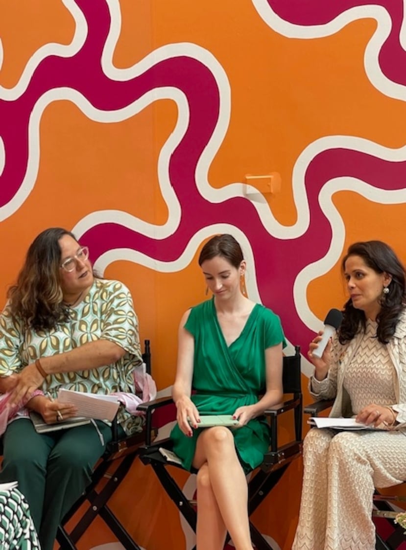 Katia Avilés Vázquez (à gauche) a parlé des ravages causés par les catastrophes naturelles dans les Caraïbes. 