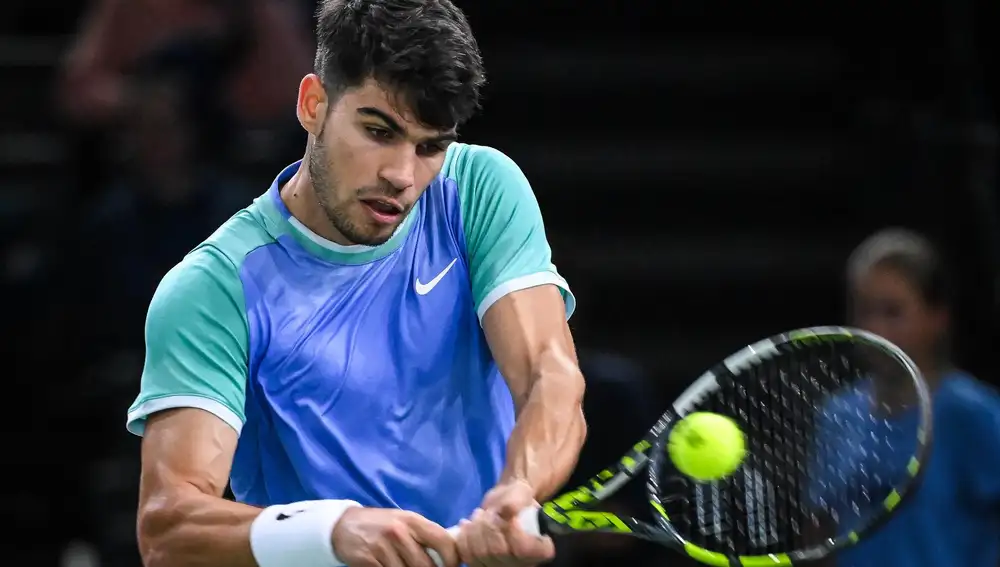 MURCIA.-Carlos Alcaraz tombe face à un solide Casper Ruud lors de ses débuts en finale de l'ATP à Turin