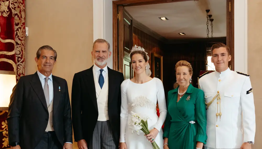 Le roi Felipe VI avec Victoria López-Quesada et sa famille