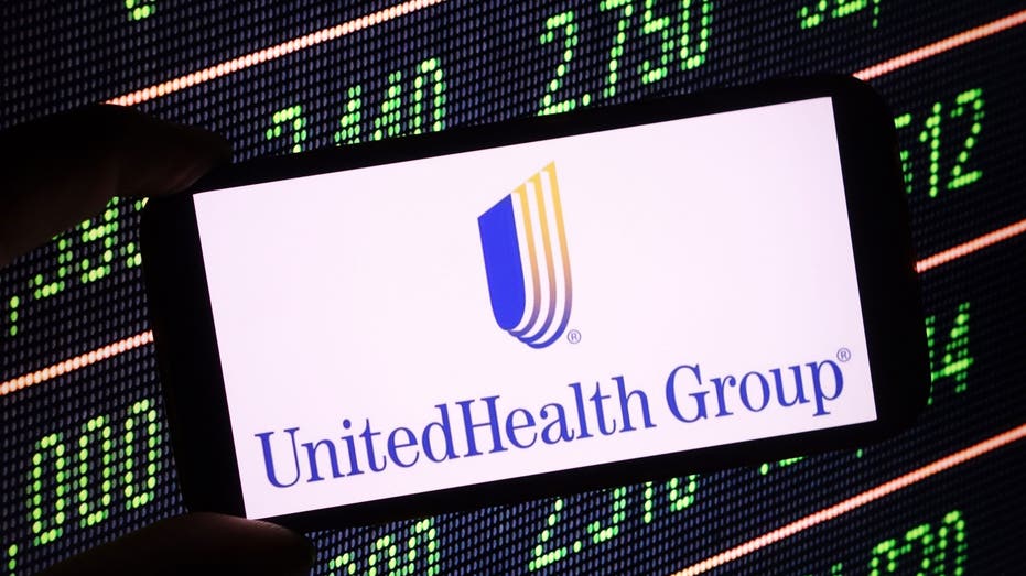 POLOGNE - 2024/11/13 : sur cette photo, le logo de la société UnitedHealth est affiché sur l'écran d'un smartphone. (Illustration photo par Piotr Swat/SOPA Images/LightRocket via Getty Images)