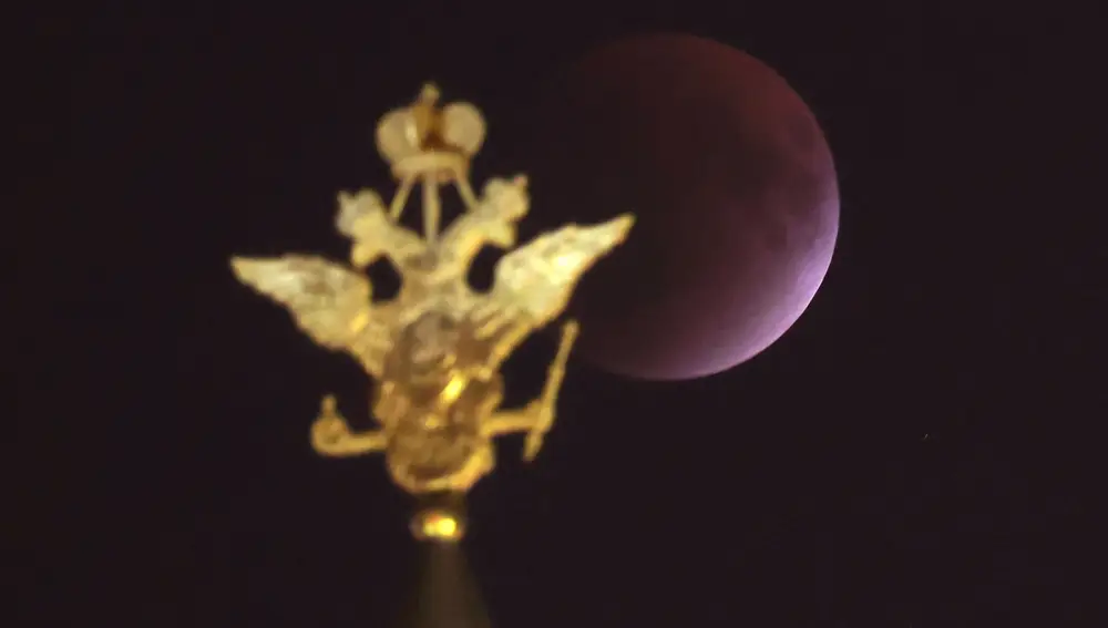 Éclipse lunaire totale à Moscou