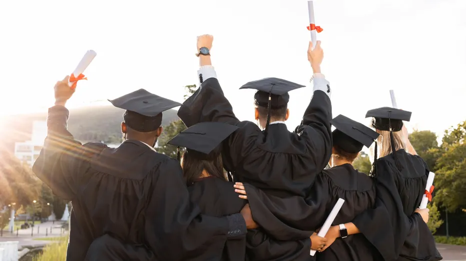 diplômés universitaires