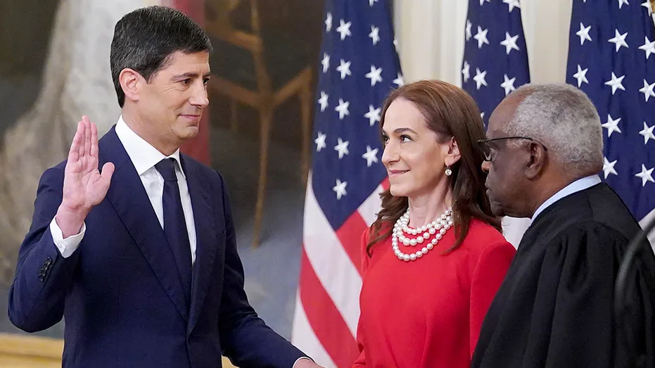 Kevin Warsh prête serment