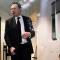 SpaceX fait des débuts historiques ; Musk consolide son statut de premier milliardaire au monde