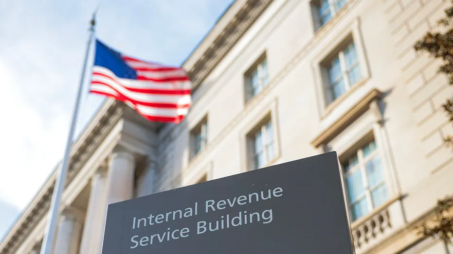 Panneau du bâtiment de l'Internal Revenue Service