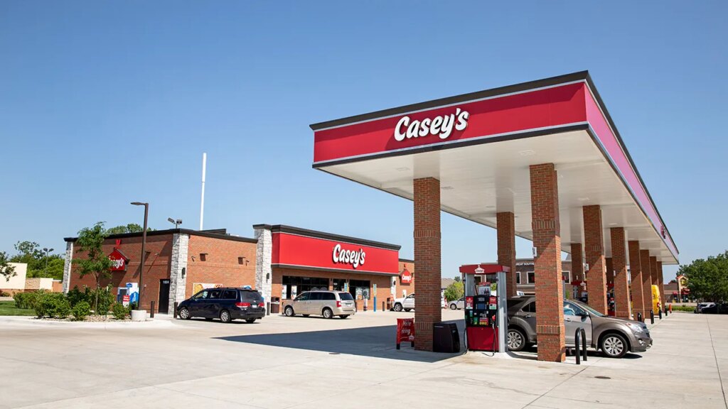 Le PDG de la chaîne de pizzas de stations-service bien-aimée révèle un plan d'expansion de 400 magasins alors que le secteur alimentaire est en plein essor
