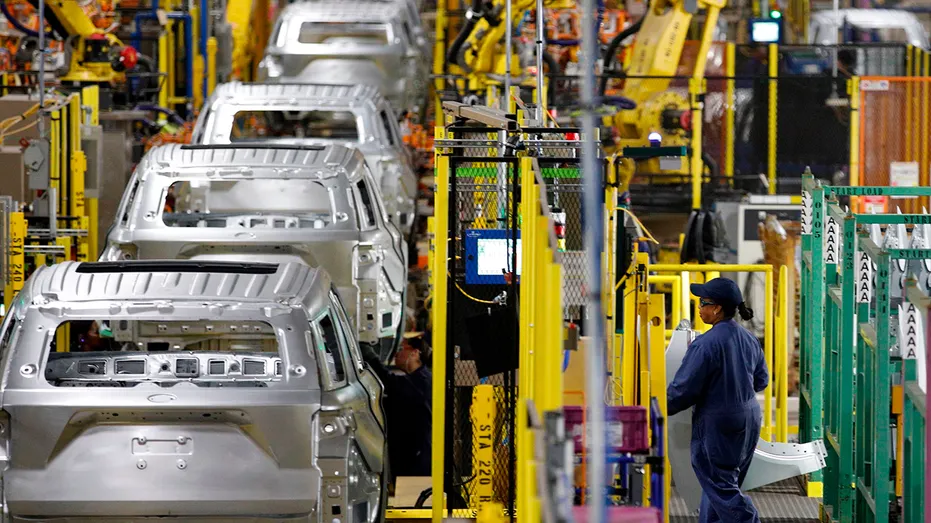 AMÉRICAIN-ÉCONOMIE-TRANSPORT-FABRICATION-AUTOMOBILE-FORD
