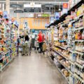 L'inflation s'est ralentie en juillet mais est restée élevée alors que la Fed envisage une hausse des taux