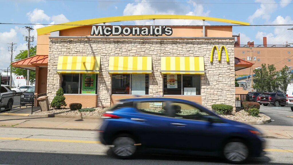 McDonald's affirme que ses ventes ont ralenti aux États-Unis après l'échec de ses efforts en matière de valeur