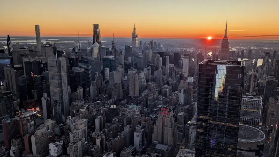 Les toits de New York au lever du soleil