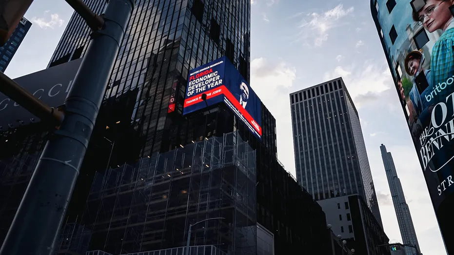 Mamdani sur le panneau d'affichage de Florida Times Square