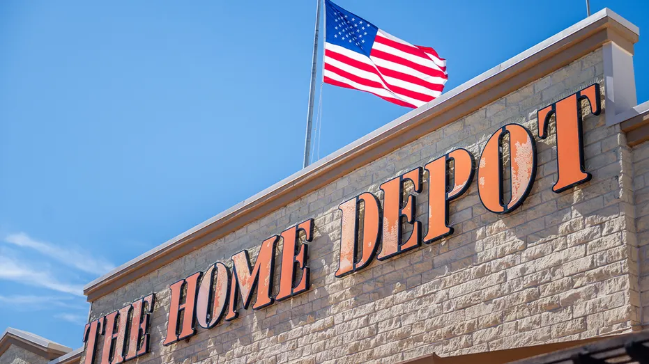 Logo Home Depot sur le bâtiment