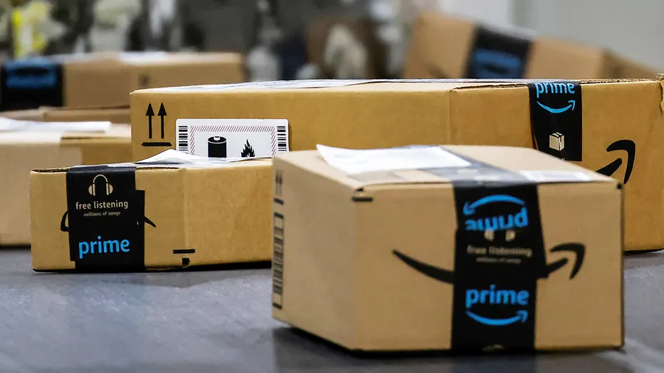 Colis Amazon dans un entrepôt du New Jersey