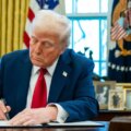 Trump autorise l'importation de 300 000 tonnes de bœuf en franchise de droits de douane dans le but de réduire les prix, suscitant des réactions négatives chez les éleveurs