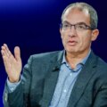 Le PDG de Moderna prévient que la Chine investit massivement dans l’ARNm alors que Pékin défie les États-Unis en matière de biotechnologie