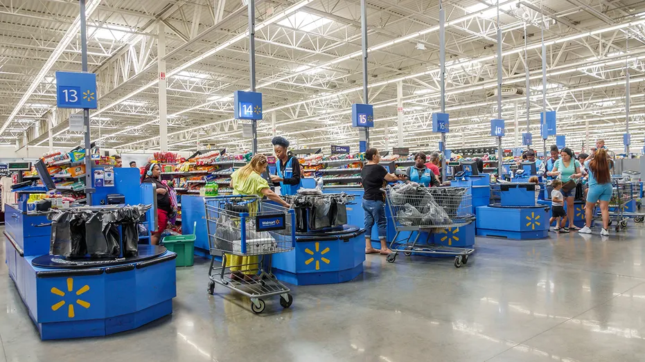 Une vue des caisses de Walmart