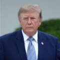Trump exhorte les entreprises canadiennes à s'installer immédiatement aux États-Unis et déclare : « Je ne veux rien de canadien »
