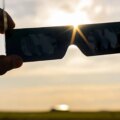 Que faire si vous voyez flou après avoir vu l'éclipse ?