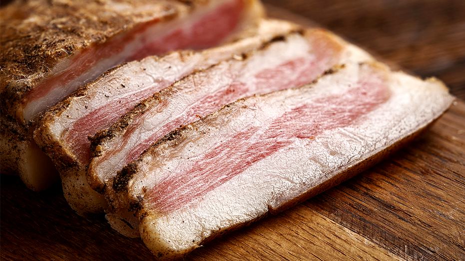 Joues de porc séchées hachées - Guanchiale italienne
