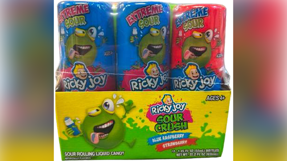 Bouteilles de bonbons liquides roulantes Ricky Joy Sour Crush faisant l'objet d'un rappel