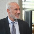 Peter Schiff prédit un « ralentissement » économique et une hausse des prix du pétrole : « Je ne pense pas que ce soit fini »