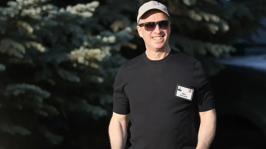 Ben Horowitz se promène dehors à Sun Valley, Idaho.
