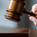 Il tue sa sœur, réclame une assurance-vie et la Cour suprême finit par lui permettre de percevoir 23 600 euros