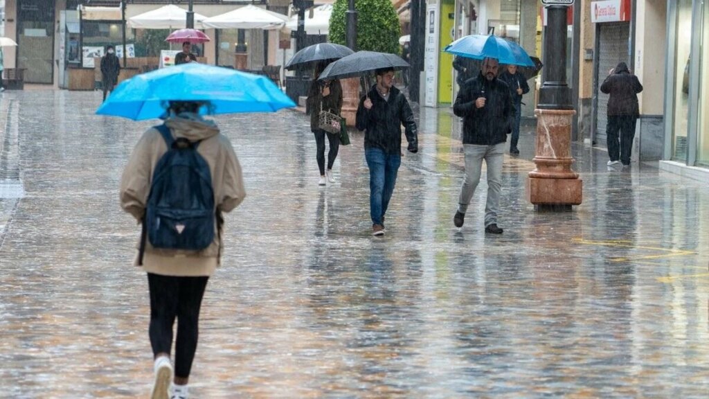 L'AEMET prévient que l'arrivée d'un front fait chuter les thermomètres en Galice, mais la chaleur estivale persiste dans le Guadalquivir et les îles Canaries
