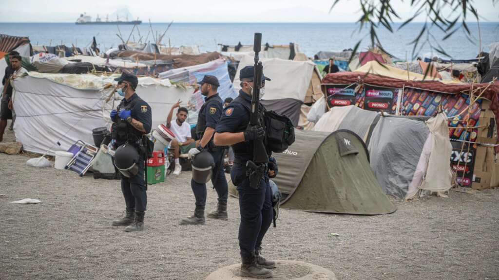 La police, immobilisée face à des agressions plus massives comme celle de Ceuta