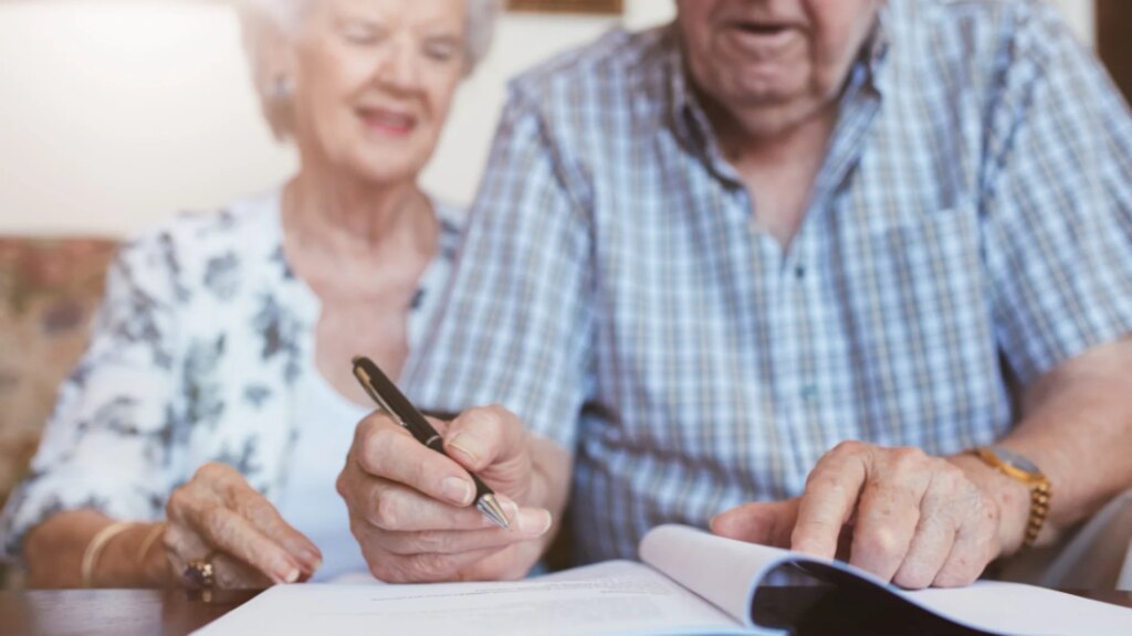 Le Trésor le confirme : les plus de 65 ans qui décident de faire don de leur logement n'auront pas à payer d'impôt sur le revenu des personnes physiques