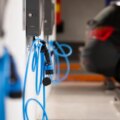 Si votre voisin recharge sa voiture électrique avec la lumière du garage communautaire, la loi horizontale sur la propriété précise qui doit payer.