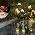 Un juge reconnaît une pension de 55% à un pompier forestier après que l'INSS a rejeté son invalidité permanente en raison de problèmes pulmonaires
