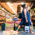 L'indicateur d'inflation préféré de la Fed s'est refroidi en août mais est resté élevé