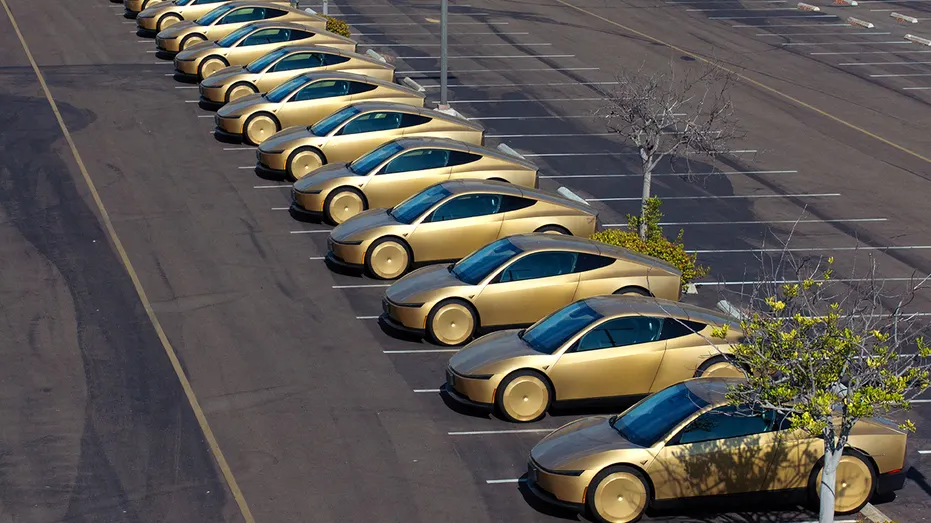 Cybercabs Tesla dorés à San Diego