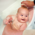 Rappel de sièges de bain pour bébé vendus sur Amazon en raison d'un risque mortel de noyade