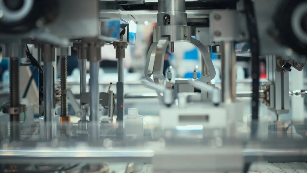 Les robots pourraient stimuler l’industrie manufacturière américaine alors que l’Amérique s’efforce de suivre le rythme de la Chine, selon un expert