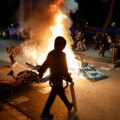 Carlos Herrera, dévastateur face à la protestation des jeunes à Barcelone : « C'est une armée de pillards, ils brisaient les vitrines et volaient ce qu'ils attrapaient, en grande majorité des Marocains »