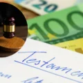 Une mère a renoncé à l'héritage en faveur de ses enfants, mais deux donations antérieures ont compliqué le processus : le Trésor leur a demandé 354 000 euros